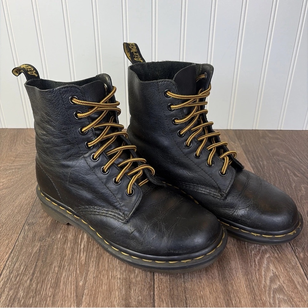 Dr Martens Doc 1460 Pascal Combat Boots Size 7 US Black - Distressed
